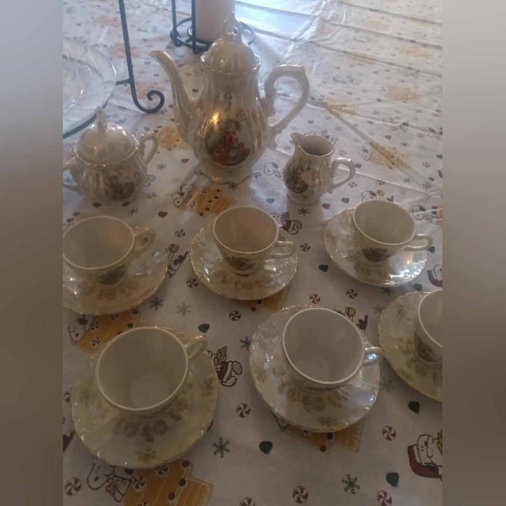 MiniOpalescent/Iridescent Pearl Demitasse Goldtrim Tea Set With Musical Teapot.